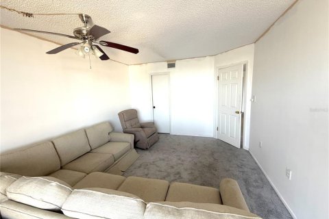 Condo in Port Richey, Florida, 2 bedrooms  № 1741079 - photo 19