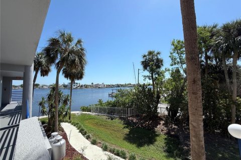 Condo in Port Richey, Florida, 2 bedrooms  № 1741079 - photo 29