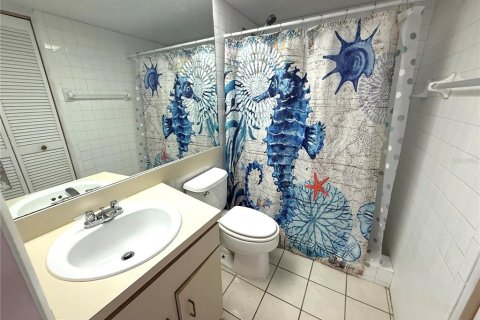 Condo in Port Richey, Florida, 2 bedrooms  № 1741079 - photo 7