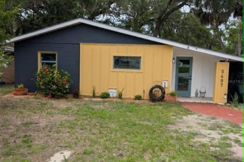 House in Saint Petersburg, Florida 3 bedrooms, 88.54 sq.m. № 2143034 - photo 25