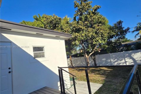 Villa ou maison à vendre à North Miami Beach, Floride: 3 chambres, 103.12 m2 № 2042688 - photo 10