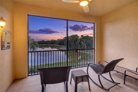 Condo in Lakewood Ranch, Florida, 2 bedrooms № 2396094 - photo 25