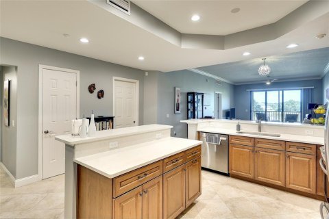 Condo in Lakewood Ranch, Florida, 2 bedrooms № 2396094 - photo 6
