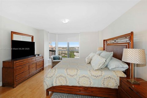 Copropriété à vendre à Aventura, Floride: 2 chambres, 126.81 m2 № 1927189 - photo 12