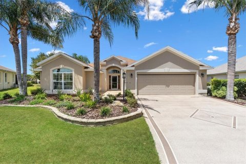 House in The Villages, Florida 3 bedrooms, 192.68 sq.m. № 2360597