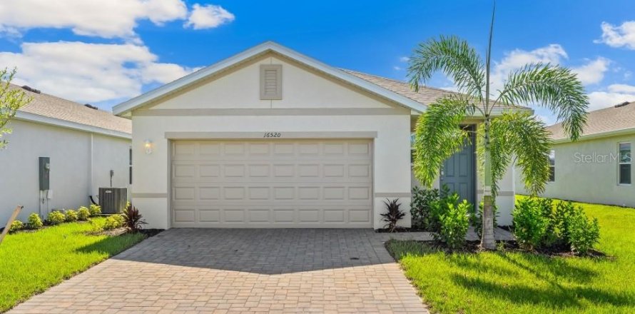 House in Punta Gorda, Florida 4 bedrooms, 154.68 sq.m. № 2094342