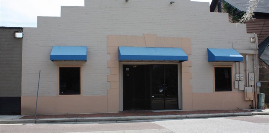 Propiedad comercial en Gainesville, Florida 293.48 m2 № 1732554
