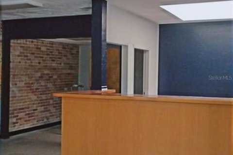 Propiedad comercial en alquiler en Gainesville, Florida, 293.48 m2 № 1732554 - foto 3