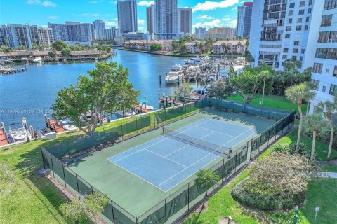 Copropriété à louer à Hallandale Beach, Floride: 1 chambre, 76.92 m2 № 1987616 - photo 29