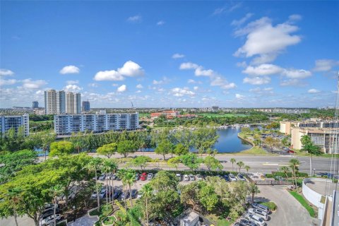 Copropriété à louer à Hallandale Beach, Floride: 1 chambre, 76.92 m2 № 1987616 - photo 30