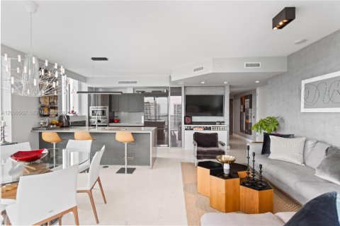 Copropriété à vendre à Miami, Floride: 3 chambres, 147.99 m2 № 2084518 - photo 25