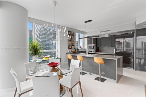 Copropriété à vendre à Miami, Floride: 3 chambres, 147.99 m2 № 2084518 - photo 12