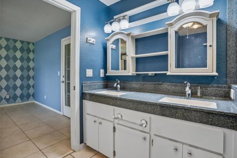 Villa ou maison à vendre à Summerfield, Floride: 2 chambres, 181.35 m2 № 2403538 - photo 5