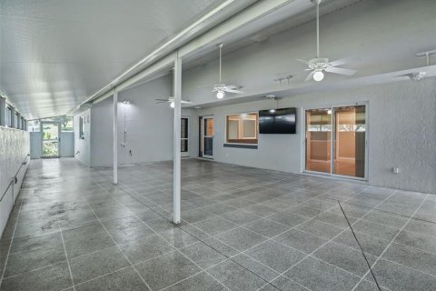 Villa ou maison à vendre à Summerfield, Floride: 2 chambres, 181.35 m2 № 2403538 - photo 17