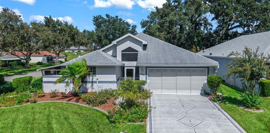 Villa ou maison à Summerfield, Floride 2 chambres, 181.35 m2 № 2403538
