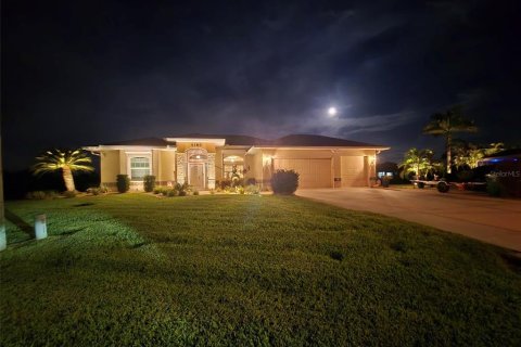 Villa ou maison à vendre à Port Charlotte, Floride: 3 chambres, 201.69 m2 № 1911016 - photo 4