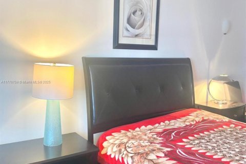 Condo in Sunny Isles Beach, Florida, 1 bedroom  № 1868280 - photo 17