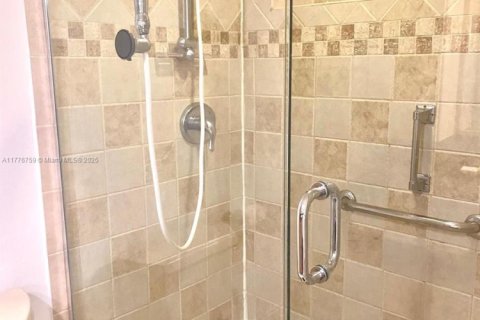 Condo in Sunny Isles Beach, Florida, 1 bedroom  № 1868280 - photo 7