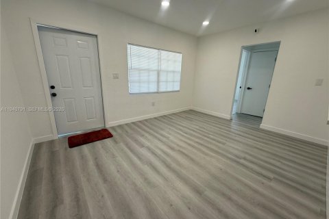 Купить виллу или дом в Майами, Флорида 3 спальни, 86.96м2, № 1997999 - фото 8