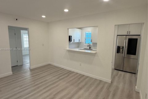 Купить виллу или дом в Майами, Флорида 3 спальни, 86.96м2, № 1997999 - фото 9