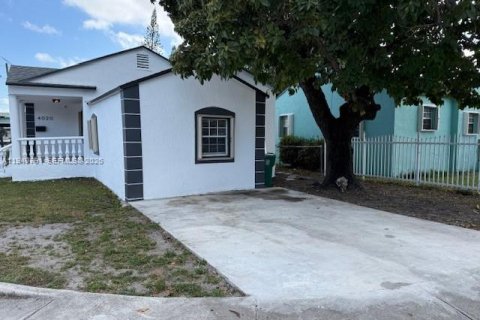 Villa ou maison à vendre à Miami, Floride: 3 chambres, 86.96 m2 № 1997999 - photo 15