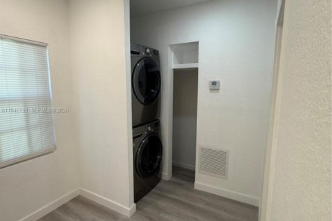 Купить виллу или дом в Майами, Флорида 3 спальни, 86.96м2, № 1997999 - фото 6