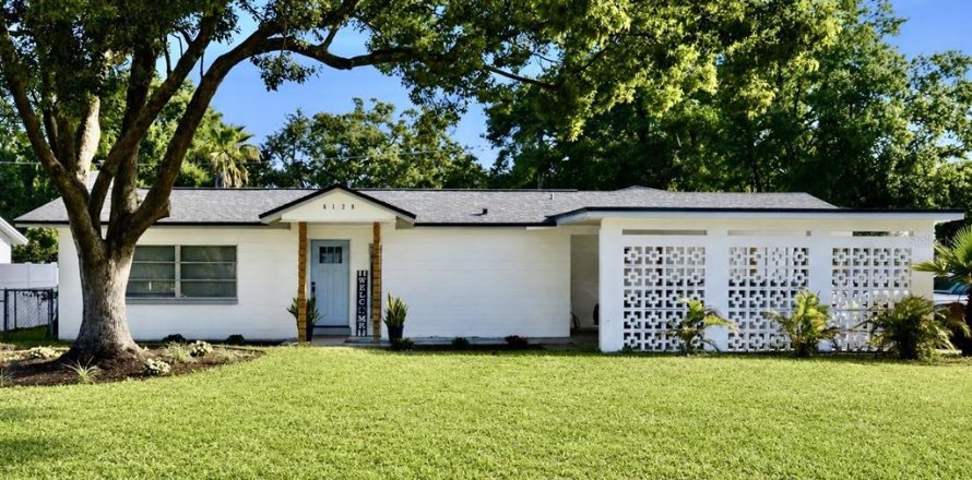 House in Temple Terrace, Florida 4 bedrooms, 177.81 sq.m. № 2142370