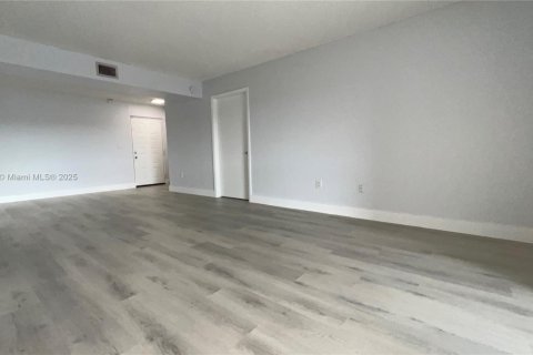 Copropriété à louer à Plantation, Floride: 2 chambres, 98.2 m2 № 1966215 - photo 6