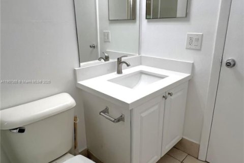 Copropriété à louer à Plantation, Floride: 2 chambres, 98.2 m2 № 1966215 - photo 17