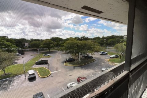 Copropriété à louer à Plantation, Floride: 2 chambres, 98.2 m2 № 1966215 - photo 9