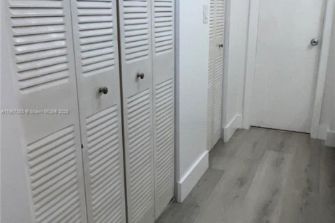 Copropriété à louer à Plantation, Floride: 2 chambres, 98.2 m2 № 1966215 - photo 10