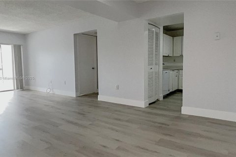 Copropriété à louer à Plantation, Floride: 2 chambres, 98.2 m2 № 1966215 - photo 3