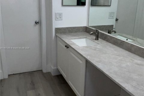 Copropriété à louer à Plantation, Floride: 2 chambres, 98.2 m2 № 1966215 - photo 13