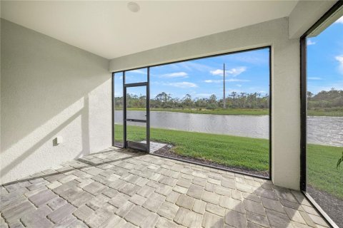 House in Sarasota, Florida 2 bedrooms, 162.3 sq.m. № 2214611 - photo 26