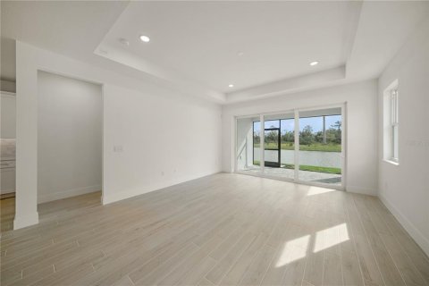 House in Sarasota, Florida 2 bedrooms, 162.3 sq.m. № 2214611 - photo 24