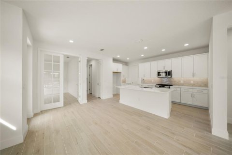 House in Sarasota, Florida 2 bedrooms, 162.3 sq.m. № 2214611 - photo 9