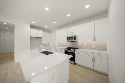 House in Sarasota, Florida 2 bedrooms, 162.3 sq.m. № 2214611 - photo 7