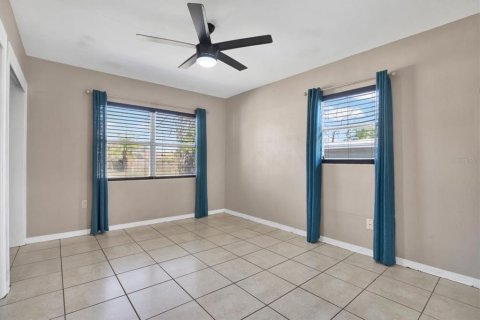 Casa en venta en Lakeland, Florida, 3 dormitorios, 115.2 m2 № 1558391 - foto 11