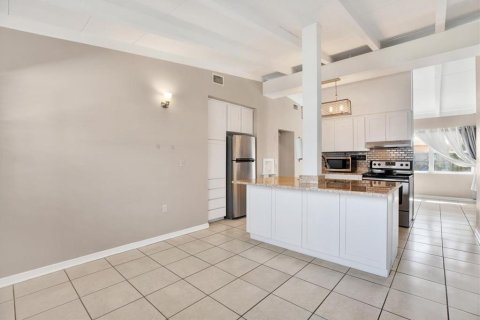 Casa en venta en Lakeland, Florida, 3 dormitorios, 115.2 m2 № 1558391 - foto 4