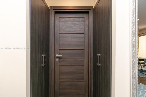 Townhouse in Hollywood, Florida 3 bedrooms, 162.39 sq.m. № 2003099 - photo 19