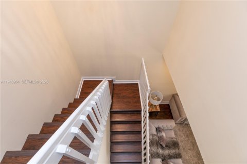 Townhouse in Hollywood, Florida 3 bedrooms, 162.39 sq.m. № 2003099 - photo 26