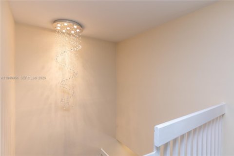 Townhouse in Hollywood, Florida 3 bedrooms, 162.39 sq.m. № 2003099 - photo 24