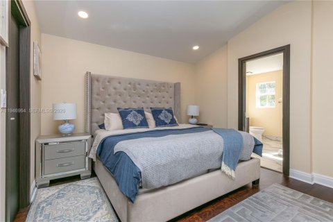 Townhouse in Hollywood, Florida 3 bedrooms, 162.39 sq.m. № 2003099 - photo 27