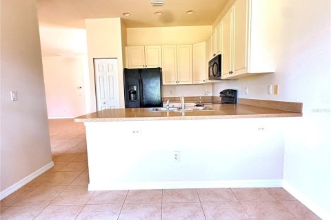 House in Wimauma, Florida 2 bedrooms, 132.39 sq.m. № 2213636 - photo 13