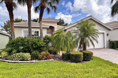House in Wimauma, Florida 2 bedrooms, 132.39 sq.m. № 2213636