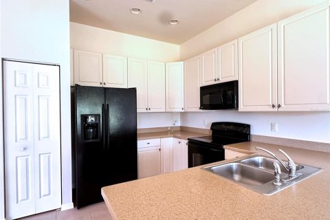 House in Wimauma, Florida 2 bedrooms, 132.39 sq.m. № 2213636 - photo 16