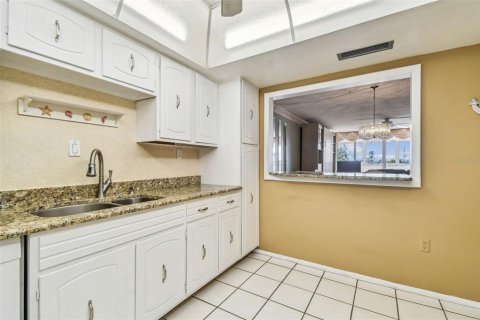 Купить кондоминиум в Редингтон-Шорс, Флорида 3 комнаты, 92.44м2, № 1744500 - фото 17