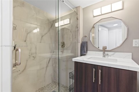 Condominio en venta en Aventura, Florida, 2 dormitorios, 125.7 m2 № 1683895 - foto 14