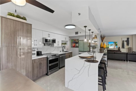 Condominio en venta en Aventura, Florida, 2 dormitorios, 125.7 m2 № 1683895 - foto 19