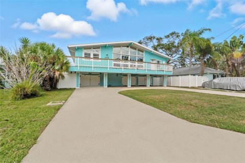 House in Indian Rocks Beach, Florida 3 bedrooms, 160.16 sq.m. № 2116825